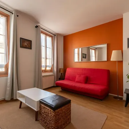 Logements A 2 Petits Pas Bagneres-de-Bigorre Exterior photo