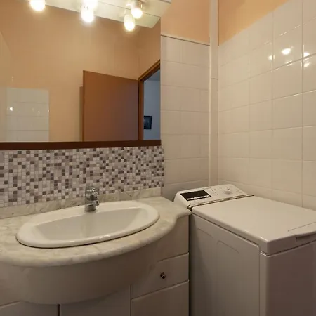 Logements A 2 Petits Pas Bagneres-de-Bigorre Room photo