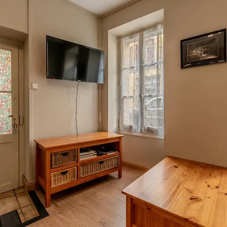 Logements A 2 Petits Pas Bagneres-de-Bigorre Room photo