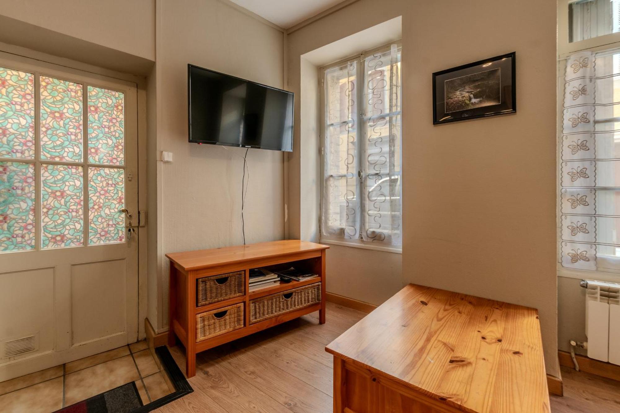 A 2 Petits Pas Apartment *